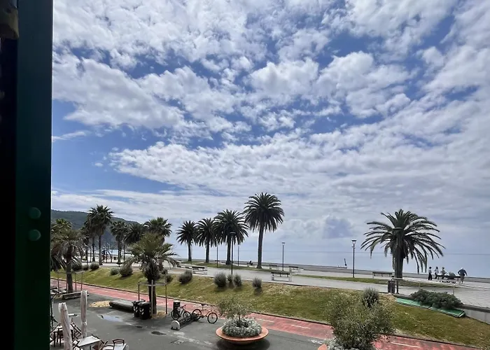 Alice's - 20 Steps From The Sea Apartamento Riva Trigoso