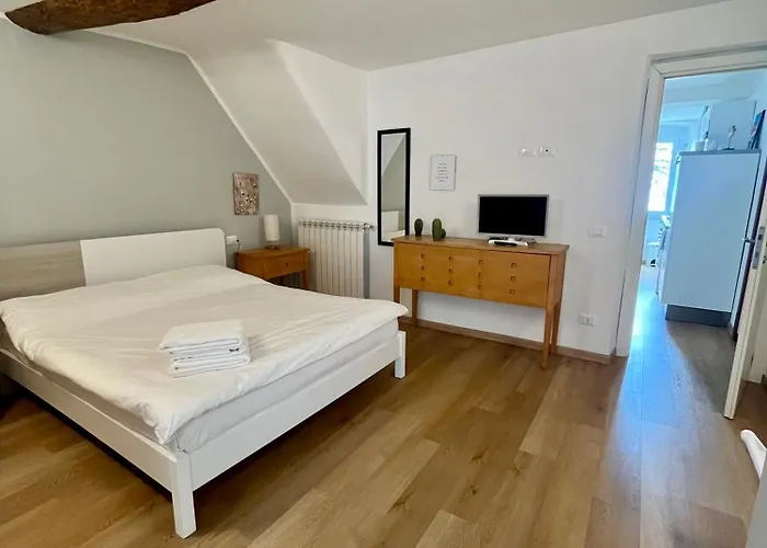 Alice's - 20 Steps From The Sea *